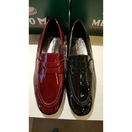 Mocassin de MEPHISTO en cuir vernis noir ou bordeaux FLORENCE