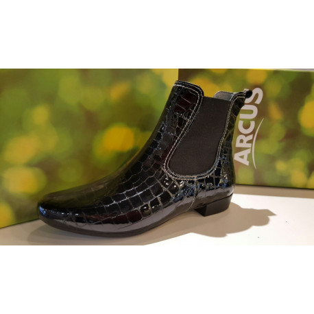 Bottine élastiquée en cuir croco vernis noir de ARCUS GEODMAR plate